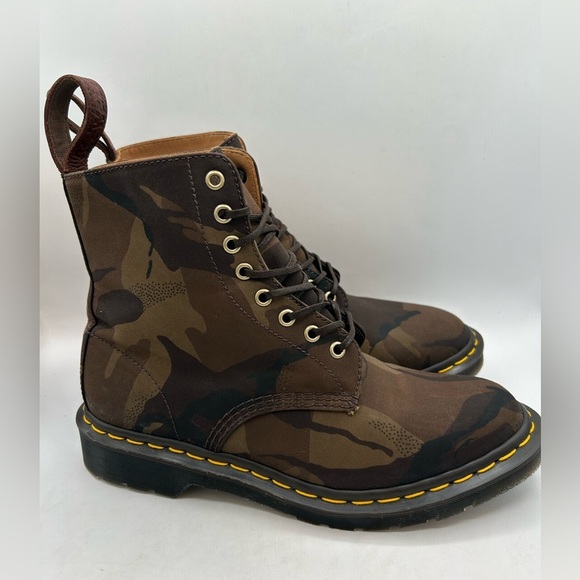 NEW RARE Dr Martens Pascal 1460 Camo combat boots Lace Up 8 Eye MADE IN ENGLAND - Picture 1 of 13